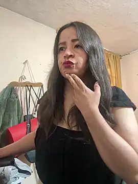 latinfemale online show from 10-14-25, 08:20