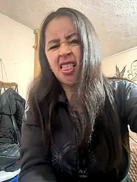 latinfemale online show from 10-30-25, 11:16