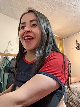 latinfemale online show from 06-15-26, 09:06