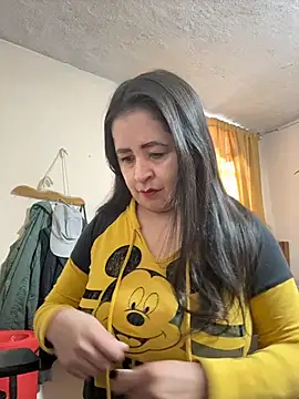 latinfemale online show from 08-01-26, 08:19