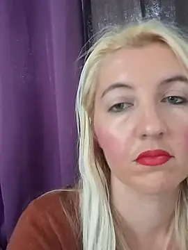 Snapshot of Mllesha74000 chatting on 10-31-25, 01:34 Mllesha74000 online show from 10-31-25, 01:34