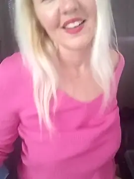 Snapshot of Mllesha74000 chatting on 11-14-25, 01:32 Mllesha74000 online show from 11-14-25, 01:32