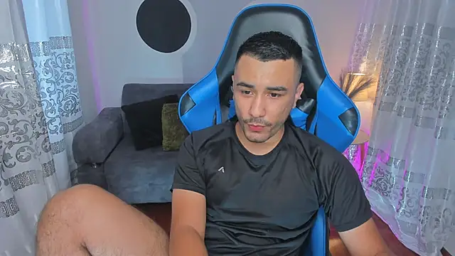 Snapshot of Nick_Moca chatting on 01-19-25, 08:51 Nick Moca online show from 01-19-25, 08:51