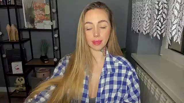 Snapshot of sexyCoralie chatting on 01-06-25, 02:25 sexyCoralie online show from 01-06-25, 02:25