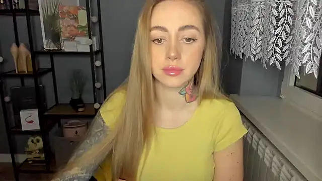 Snapshot of sexyCoralie chatting on 01-07-25, 07:31 sexyCoralie online show from 01-07-25, 07:31