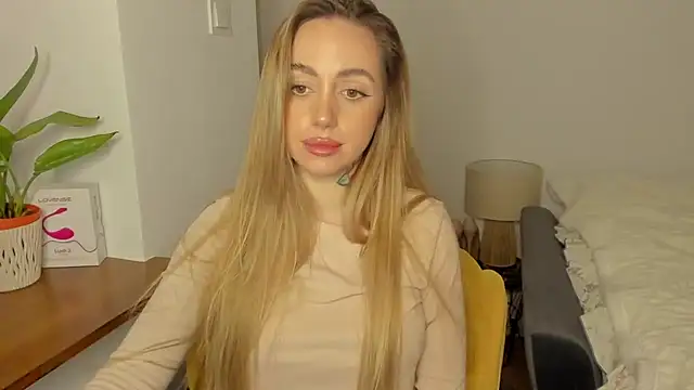 Snapshot of sexyCoralie chatting on 01-17-25, 05:19 sexyCoralie online show from 01-17-25, 05:19