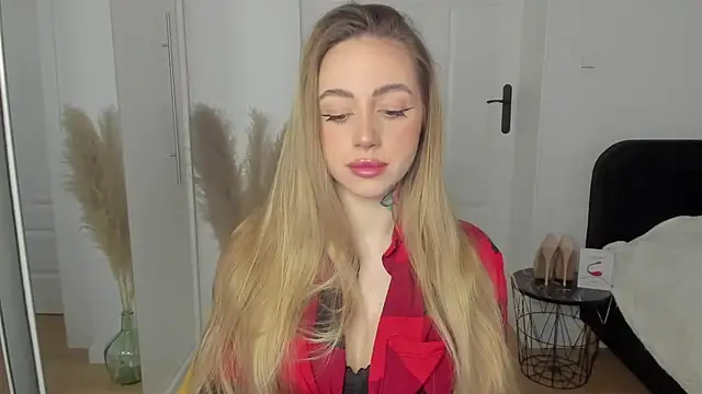 Snapshot of sexyCoralie chatting on 01-31-25, 07:39 sexyCoralie online show from 01-31-25, 07:39