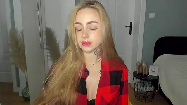 sexyCoralie online show from 05-15-26, 06:53