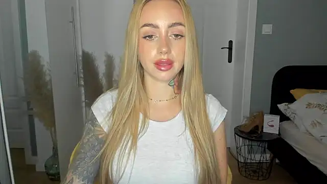 sexyCoralie online show from 06-11-26, 01:53