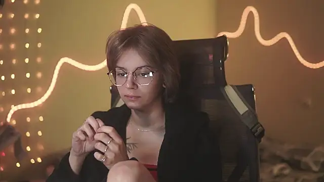 alyssa sweet online show from 04-17-26, 03:53