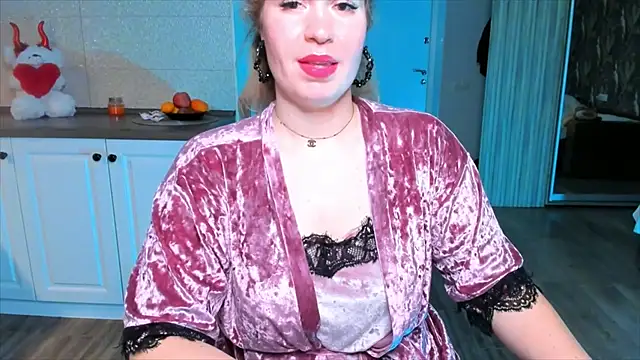 HotTiffani online show from 11-19-25, 05:18