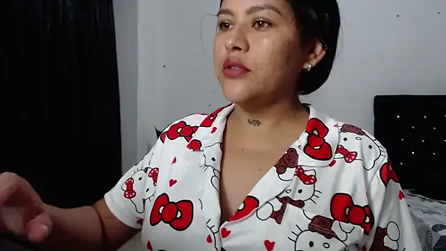 Snapshot of venuz_mendoza20 chatting on 10-19-25, 12:50 venuz mendoza20 online show from 10-19-25, 12:50