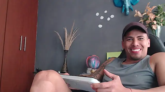 geirge teacherxx online show from 01-12-25, 08:14