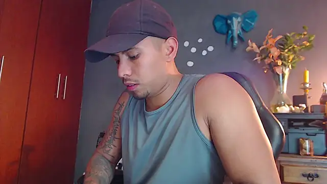 geirge teacherxx online show from 01-13-25, 01:13