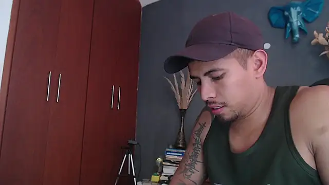 geirge teacherxx online show from 01-21-25, 08:00