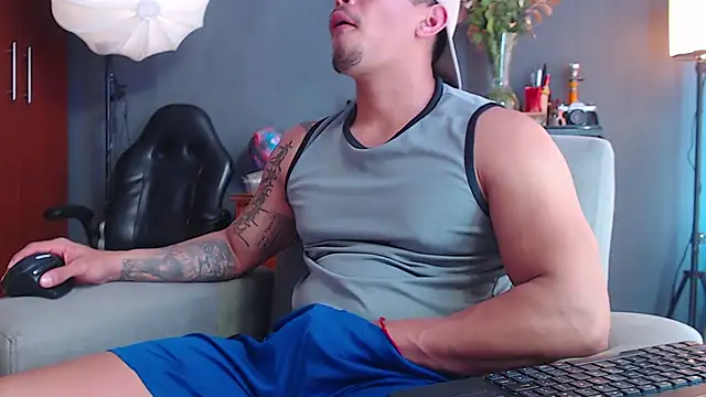 geirge teacherxx online show from 11-20-25, 08:08