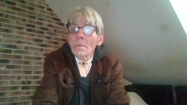 Snapshot of InMeinenMund chatting on 12-02-24, 12:07 InMeinenMund online show from 12-02-24, 12:07