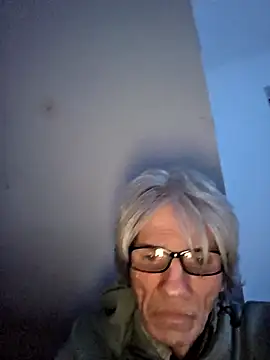 Snapshot of InMeinenMund chatting on 03-25-26, 07:09 InMeinenMund online show from 03-25-26, 07:09