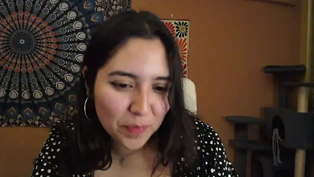 Snapshot of IntimateTales chatting on 12-17-24, 09:05 IntimateTales online show from 12-17-24, 09:05