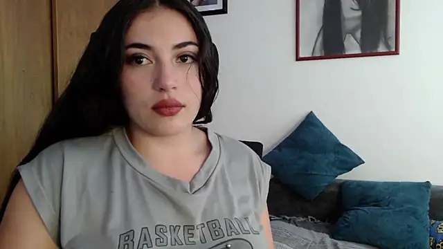 Snapshot of Honey_Aynur20 chatting on 09-11-25, 06:08 Honey Aynur20 online show from 09-11-25, 06:08