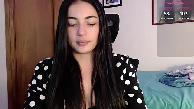 Snapshot of Honey_Aynur20 chatting on 09-17-25, 08:10 Honey Aynur20 online show from 09-17-25, 08:10