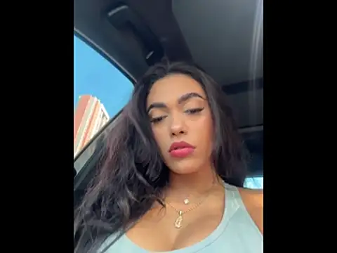 Snapshot of emma_andrew1 chatting on 10-24-25, 02:24 emma andrew1 online show from 10-24-25, 02:24