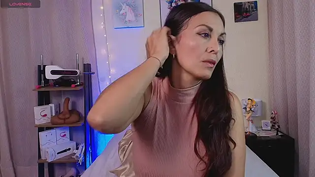 Snapshot of Swetisabella01 chatting on 02-02-25, 03:21 Swetisabella01 online show from 02-02-25, 03:21