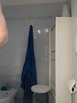 Snapshot of Bigdick_4_u chatting on 01-19-25, 07:36 Bigdick 4 u online show from 01-19-25, 07:36