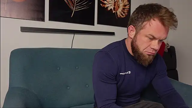 Snapshot of Tommy_Burnz chatting on 01-02-25, 04:20 Tommy Burnz online show from 01-02-25, 04:20