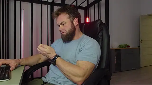 Snapshot of Tommy_Burnz chatting on 01-07-25, 01:14 Tommy Burnz online show from 01-07-25, 01:14