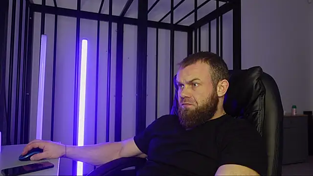 Snapshot of Tommy_Burnz chatting on 01-25-25, 09:47 Tommy Burnz online show from 01-25-25, 09:47