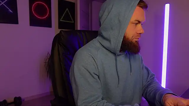 Snapshot of Tommy_Burnz chatting on 03-10-25, 04:17 Tommy Burnz online show from 03-10-25, 04:17