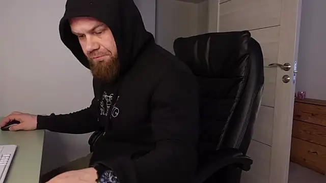 Snapshot of Tommy_Burnz chatting on 03-12-25, 05:35 Tommy Burnz online show from 03-12-25, 05:35