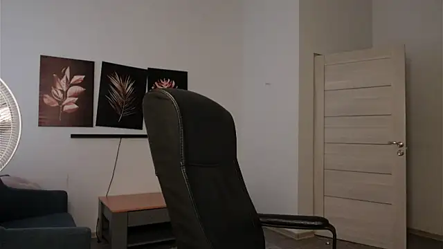 Snapshot of Tommy_Burnz chatting on 09-11-25, 04:23 Tommy Burnz online show from 09-11-25, 04:23