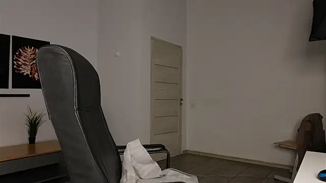 Snapshot of Tommy_Burnz chatting on 09-25-25, 07:06 Tommy Burnz online show from 09-25-25, 07:06