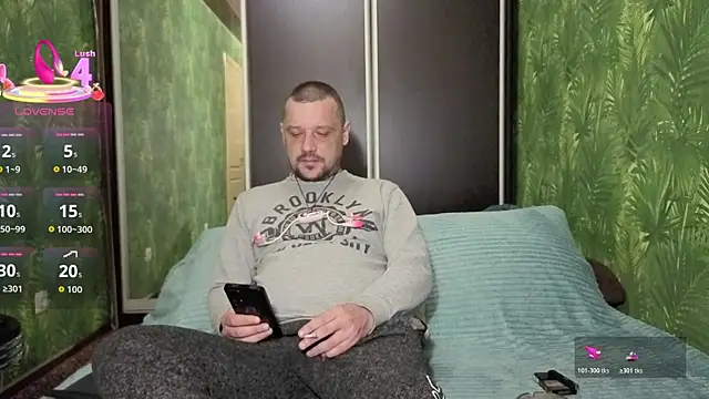 Snapshot of DanielOhCool chatting on 05-18-26, 07:14 DanielOhCool online show from 05-18-26, 07:14