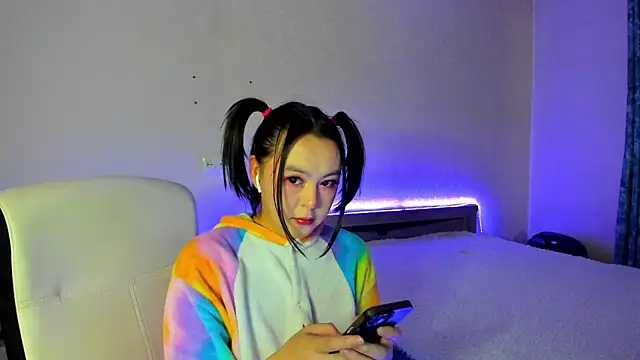 Snapshot of pika_pika1 chatting on 12-20-25, 02:35 pika pika1 online show from 12-20-25, 02:35