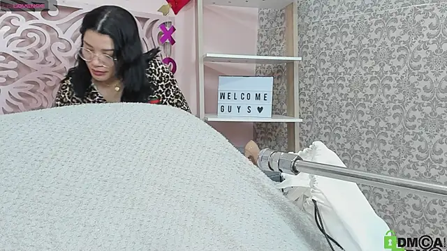 Snapshot of valerie_lya chatting on 01-29-25, 08:35 valerie lya online show from 01-29-25, 08:35