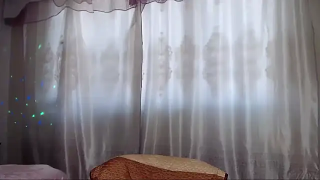 Snapshot of Batari chatting on 10-17-25, 05:10 Batari online show from 10-17-25, 05:10