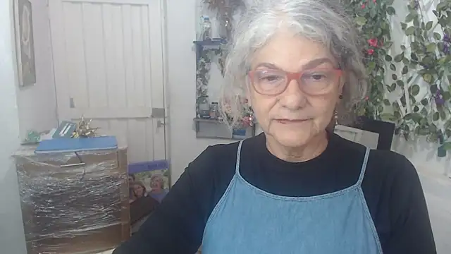 FunnyGrandma online show from 03-12-25, 01:36