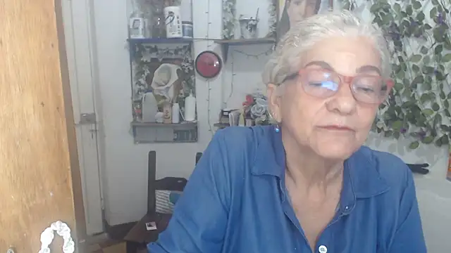 Snapshot of FunnyGrandma chatting on 04-30-26, 01:01 FunnyGrandma online show from 04-30-26, 01:01