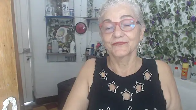 Snapshot of FunnyGrandma chatting on 05-03-26, 10:16 FunnyGrandma online show from 05-03-26, 10:16