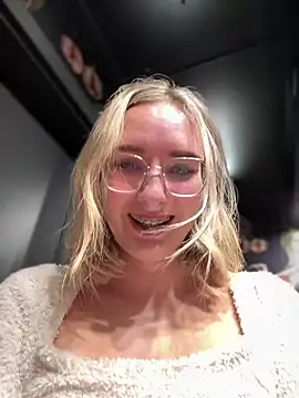 The Snowwhitee online show from 01-01-25, 07:10