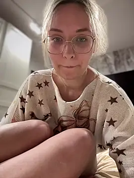 The Snowwhitee online show from 02-16-25, 05:04