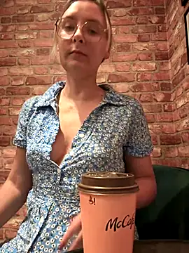 The Snowwhitee online show from 09-20-25, 09:05