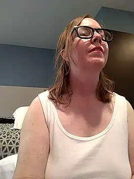 SweetandNaughty1 online show from 10-15-25, 08:53