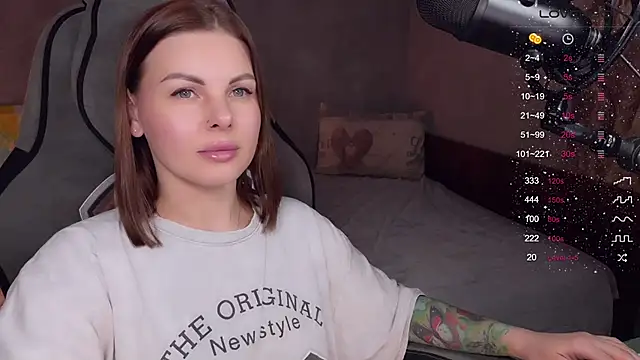 Snapshot of Your_Sweet_Lilu chatting on 12-19-25, 02:02 Your Sweet Lilu online show from 12-19-25, 02:02