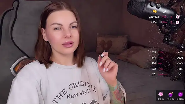 Snapshot of Your_Sweet_Lilu chatting on 12-21-25, 04:25 Your Sweet Lilu online show from 12-21-25, 04:25