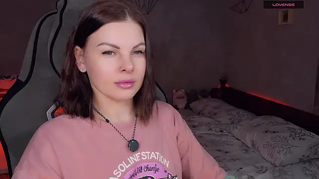 Snapshot of Your_Sweet_Lilu chatting on 03-16-26, 02:10 Your Sweet Lilu online show from 03-16-26, 02:10