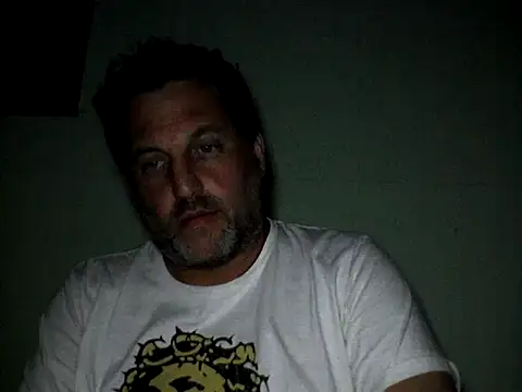 Snapshot of Reload_033 chatting on 05-23-26, 03:34 Reload 033 online show from 05-23-26, 03:34
